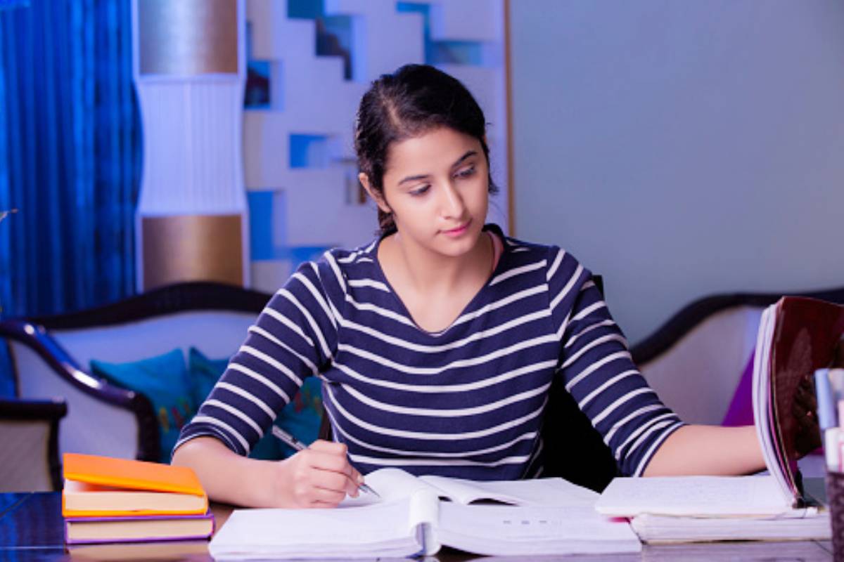 MPPSC State Service Main Exam Stayed by High Court