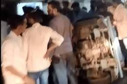 मोतीनगर चौराहा के पास तेज रफ्तार ऑटो हुआ दुर्घटनाग्रस्त - image