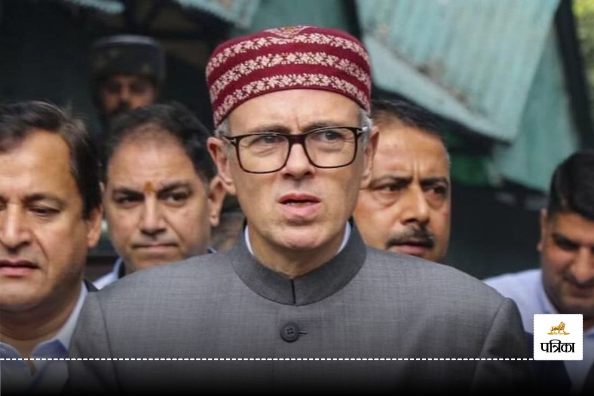 बौखलाया पाकिस्तान, भारत पर हमलों की नाकाम कोशिशों के बाद CM उमर अब्दुल्ला ने
लिया बड़ा फैसला - image