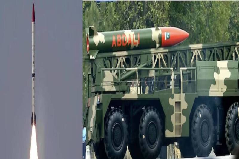 Pakistan Tests Ballistic Missile