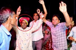 बारात निकलने से ठीक पहले आई दूल्हे के पिता की मौत की खबर, एक दिन पहले इकलौते
बेटे की बिंदोली में जमकर किया था डांस - image
