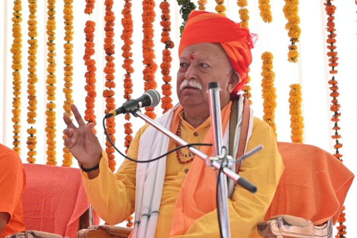 ‘दुनिया प्रेम की भाषा तभी सुनती है जब आपमें शक्ति हो’, INDIA-PAK तनाव पर दुनिया
को संदेश दे गए RSS प्रमुख - image