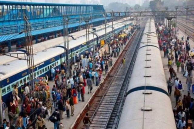  Lucknow Railway Station