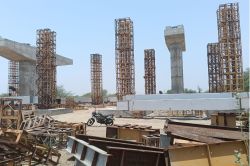 Rajasthan: राजस्थान में यहां NH-325 बाइपास पर 385 टन स्टील गर्डर से बनेगा रेलवे
ब्रिज, सरपड़ दौड़ेंगे भारी वाहन - image