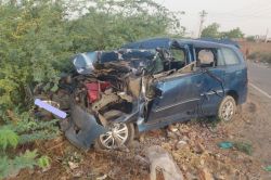 Rajasthan Road Accident: राजस्थान के पाली में भीषण सड़क हादसा, 4 लोगों की मौके
पर ही मौत, 3 की हालत गंभीर - image