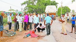 धान से भरे ट्रक ने साइकिल सवार बुजुर्ग को कुचला, मौके पर मौत - image