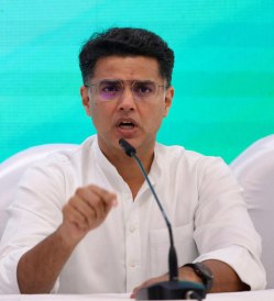 पाकिस्तान पर कार्रवाई में संकोच नहीं करें, सरकार के साथ है पूरा देश-पायलट - image