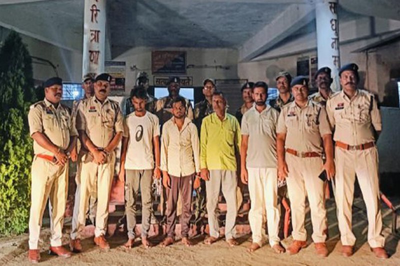 Constable murder case: आरक्षक की हत्या के मामले में झारखंड के 4 रेत तस्कर गिरफ्तार, 2 सगे भाई भी शामिल