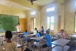 CG school: जहां छात्रों की संख्या होगी कम, वे दूसरे स्कूलों में होंगे विलय, शहरी
और ग्रामीण क्षेत्र के लिए ये है नियम - image