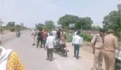 Prayagraj: न्यायालय जा रहे वकील को मारी गोली, तड़पते हुए पड़ोसी पर लगाया आरोप - image