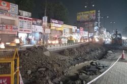बरेली: पटेल चौक से नावेल्टी चौराहा तक सीवर लाइन धंसी, ट्रैफिक डायवर्ट, अब इधर से
निकलेंगी गाड़ियां - image