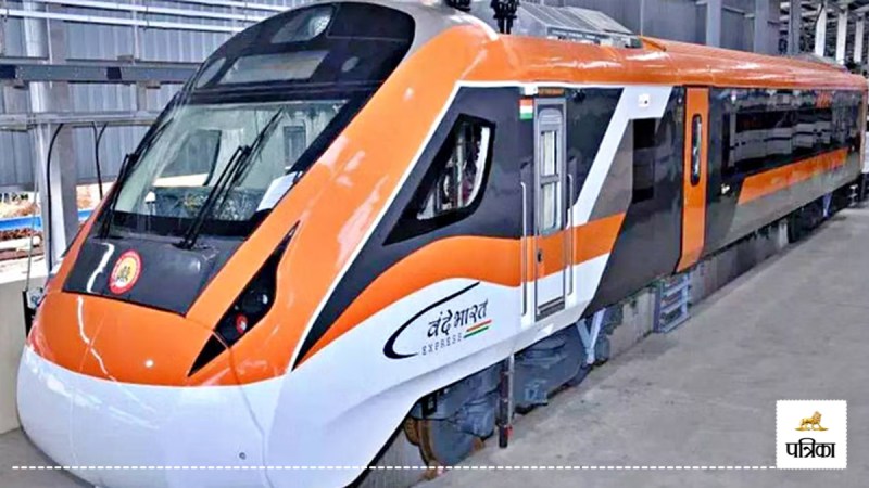 Stone pelting on Vande Bharat Express in Rampur