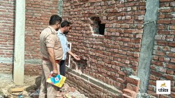 बिजनौर में शराब की दुकान से चोरी, कुम्बल काटकर 60 पेटी देसी शराब ले गए चोर,
पुलिस छानबीन में जुटी - image