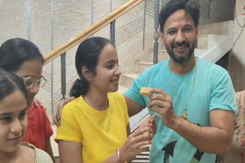 Chhattisgarh Board Results 2025: 12वीं में एमसीबी की श्रुति मंगतानी को मेरिट में मिला दूसरा स्थान, बनना चाहती है सीए, कही ये बातें…