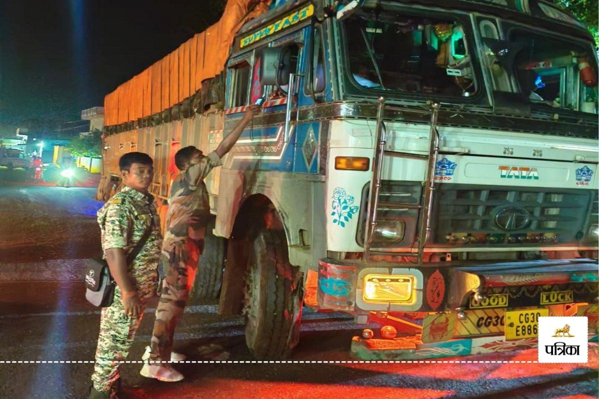 Traffic rules violation: ट्रैफिक रूल्स तोडऩे वालों पर पुलिस की सख्ती, जुर्माने
के साथ कई लोगों के लाइसेंस भी किए सस्पेंड