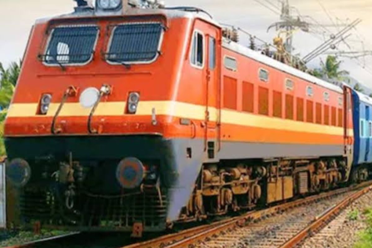 समर स्पेशल ट्रेन शुरू: दिल्ली से बरेली, पीलीभीत, मैलानी होते हुए लखनऊ जाने वालों
के लिए खुशखबरी
