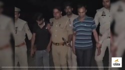 रामपुर में एनकाउंटर के बाद दो कुख्यात बदमाश गिरफ्तार, जेल में रची थी लूट की
साजिश, अवैध हथियार बरामद - image