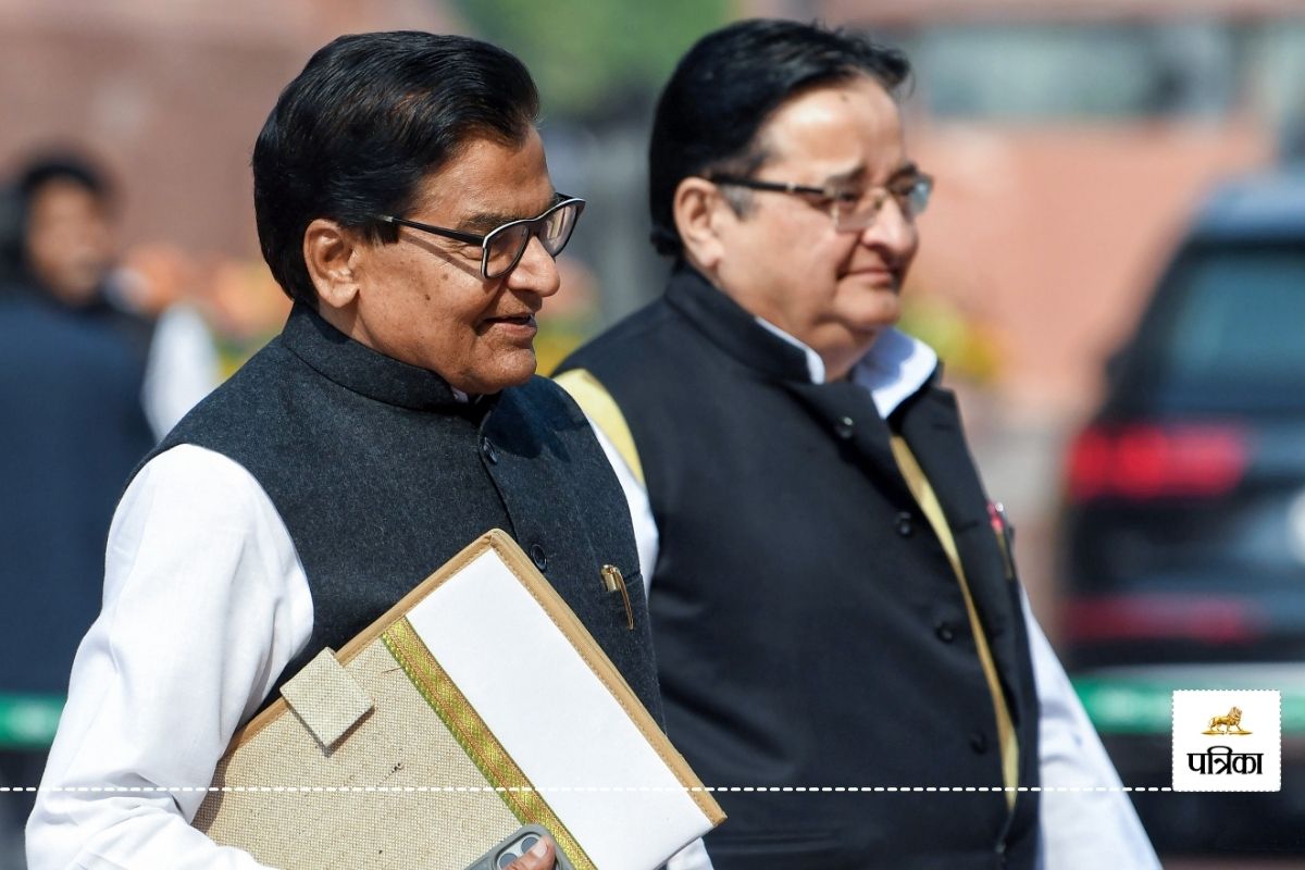 UP Politics: रामगोपाल यादव के बचाव में उतरे सपा नेता एसटी हसन, कहा- ‘जा**’
जातिसूचक शब्द नहीं है   - image