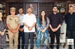 UPSC 2024 टॉपर शक्ति दुबे ने DGP से की मुलाकात, लखनऊ पुलिस मुख्यालय में बिखेरी
प्रेरणा - image