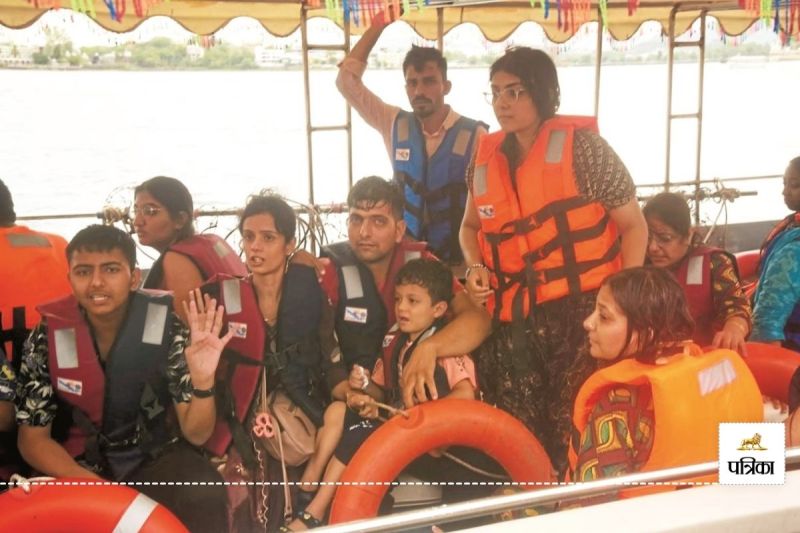 Udaipur Fatehsagar Lake a Major Accident was Averted 34 Tourists were Trapped in Storm their lives were in Danger for one and a half hours