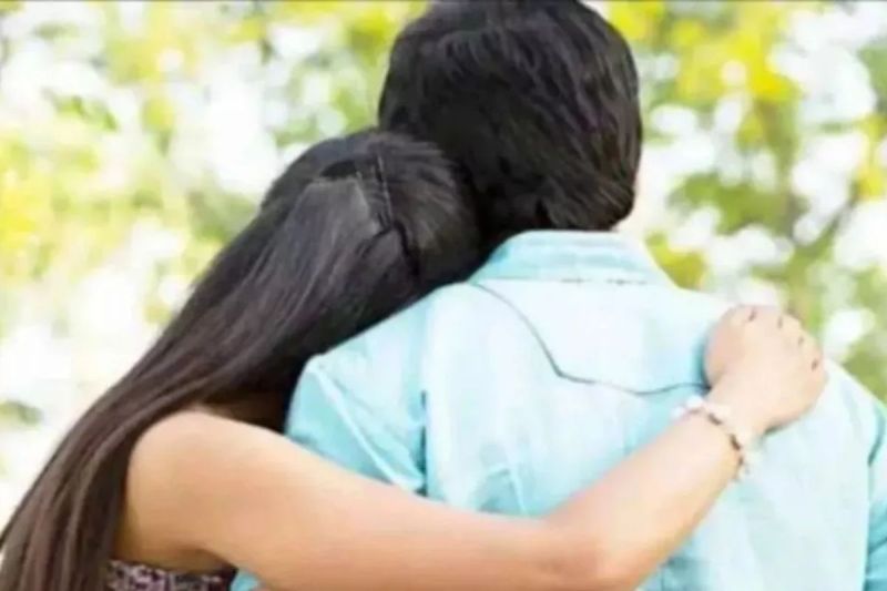 Woman Constable Love Story: ड्यूटी से लौट रही थी महिला कांस्टेबल, मेट्रो में पुराना दरोगा प्रेमी...फिर जो हुआ