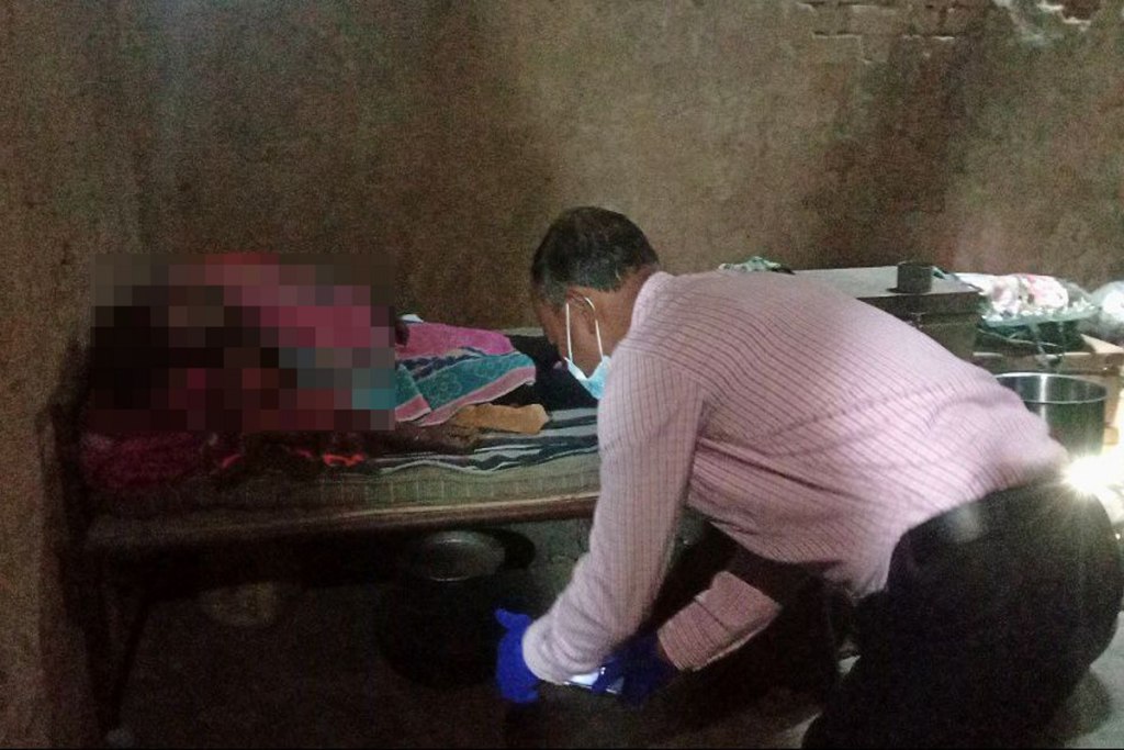 Crime in Ambikapur: लिव-इन में रह रही महिला की बंद घर में मिली लाश, शरीर पर नहीं थे पूरे कपड़े, दोस्त बोला- हो गया काम तमाम