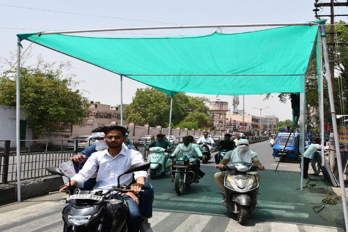 Afternoon was as hot as Jyeshtha, drizzle in the evening, humidity made life miserable...