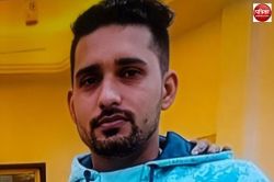 बेकरी संचालक आत्महत्या मामला: प्रेमजाल में फंसाकर ब्लैकमेलिंग का आरोप, महिला
समेत 7 पर एफआईआर - image