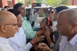 Rajasthan: पानी मांगा तो ‘मंत्री’ ने छीना फोन, एक्सईएन ने धक्का मारा; पीडित
बोला- ‘बस आवाज दर्ज करनी चाही’ - image
