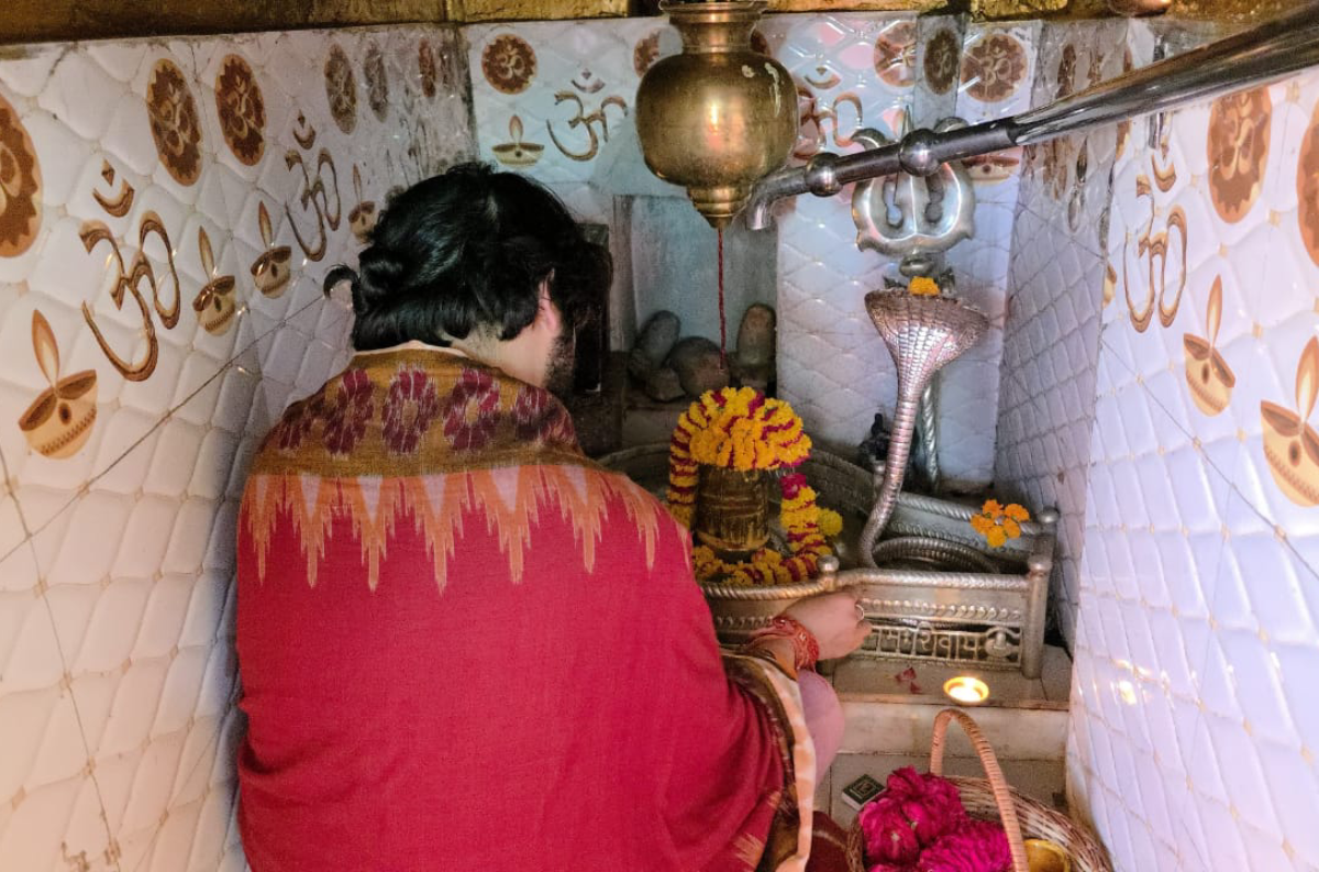 किस विशेष साधना पर बैठे पंडित धीरेंद्र शास्त्री! रोज 10 घंटे कर रहे कठिन तपस्या