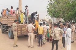 Big News: राजस्थान में यहां मजदूर बन अवैध रूप से रह रहे थे बांग्लादेशी, पुलिस को
देख जंगल में भागे, 35 पकड़े, कई फरार - image