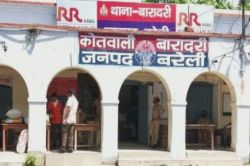 दहेज के मुकदमे से नाराज पति ने पत्नी को छोड़ा, चुपचाप रचाई दूसरी शादी, पुलिस
जांच में जुटी - image