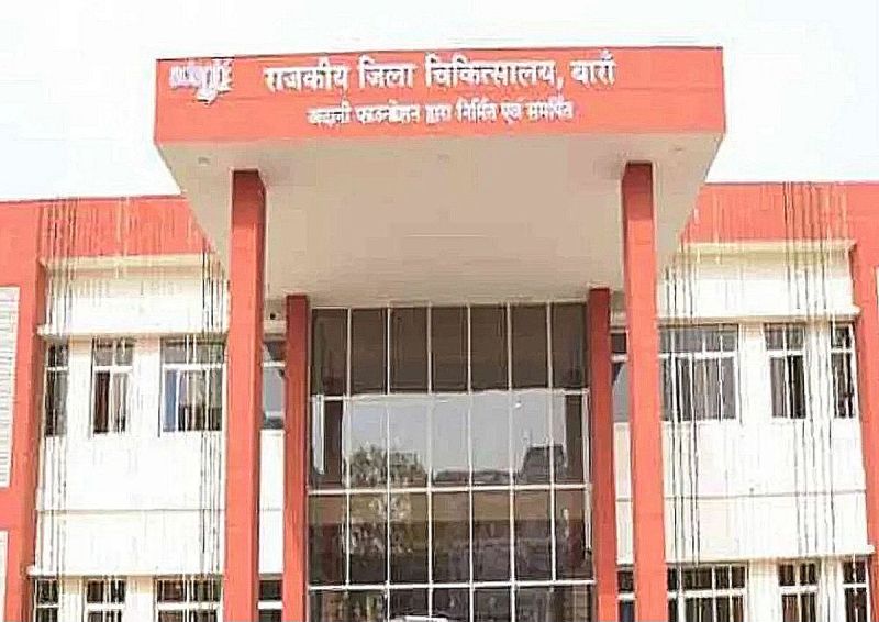 पीडब्ल्यूडी मेडिकल कॉलेजों से जुड़े प्रत्येक अस्पताल में एक चौकी स्थापित करेगा। इन चौकियों पर 3 शिफ्टों में प्लंबर और इलेक्ट्रीशियन और दिन के समय राजमिस्त्री, बढ़ई और वेल्डर तैनात रहेंगे।