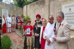 बीजू पटनायक के सम्मान में विशेष पट्टिका का अनावरण - image