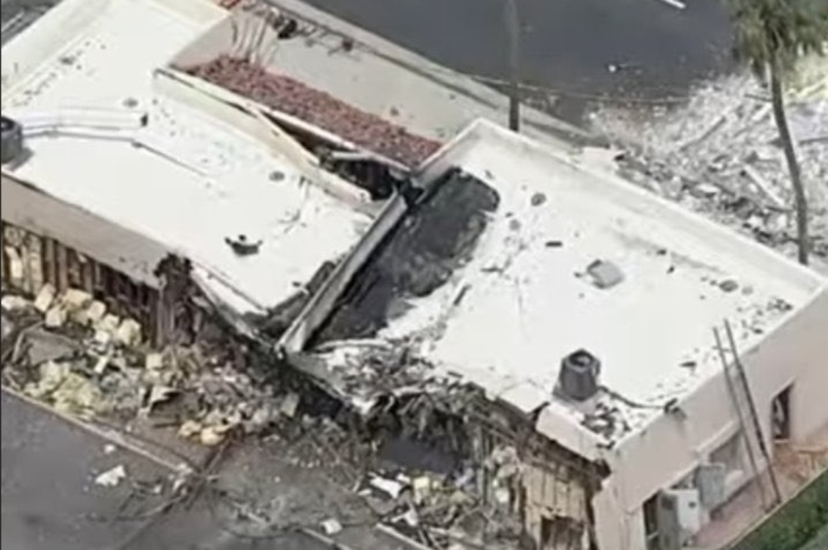 Blast near clinic in USA