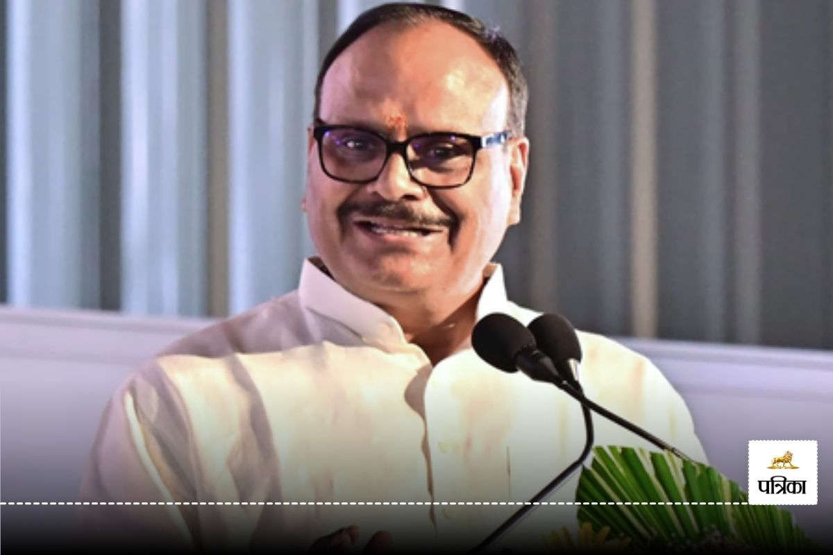 जिला अस्पताल में अव्यवस्थाओं पर भड़के डिप्टी सीएम ब्रजेश पाठक, मुख्य चिकित्सा
अधीक्षक को लगाई फटकार