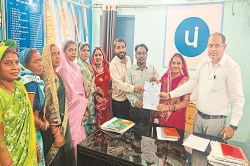 CG News: बड़ी गड़बड़ी आई सामने, पूर्व सरपंच ने बिना काम कराए कर लिए 10 लाख का आहरण - image