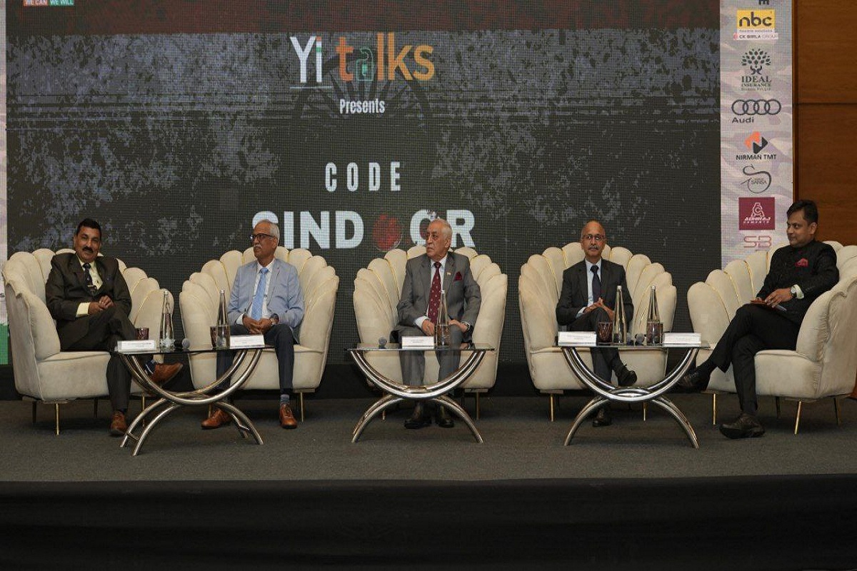 Raipur News: ऑपरेशन सिंदूर से दुनिया को संदेश, अफसरों ने साझा किए युद्ध और टेक्नोलॉजी अनुभव