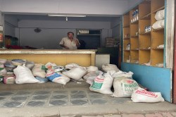 CG Crime: सरकारी राशन दुकान में चोरी, 2.50 लाख रुपये हो गए पार - image