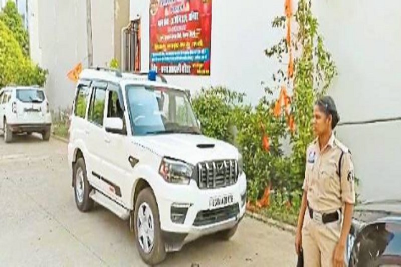 CG liquor Scam: पूर्व मंत्री लखमा के करीबी कारोबारियों के 39 ठिकानों पर छापे, 90 लाख की नकदी बरामद