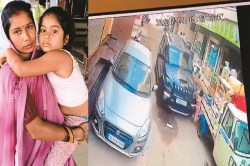 CG Accident: स्कार्पियो की चपेट में आई बच्ची, रौंदते हुए निकल गई आगे - image