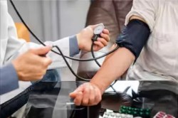 World Hypertension Day 2025: तनाव व बदलती जीवनशैली, 22 से 25 साल के युवाओं में
भी हाइपरटेंशन - image