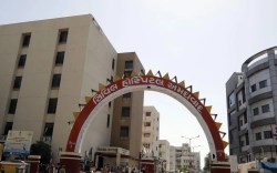 अहमदाबाद सिविल अस्पताल से सवा दो वर्ष में 1759 लोगों को लिकर परमिट - image