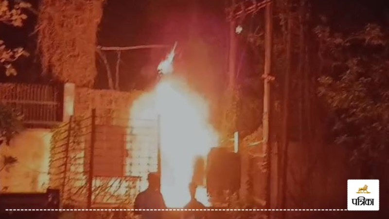 commotion due to huge fire in transformer moradabad