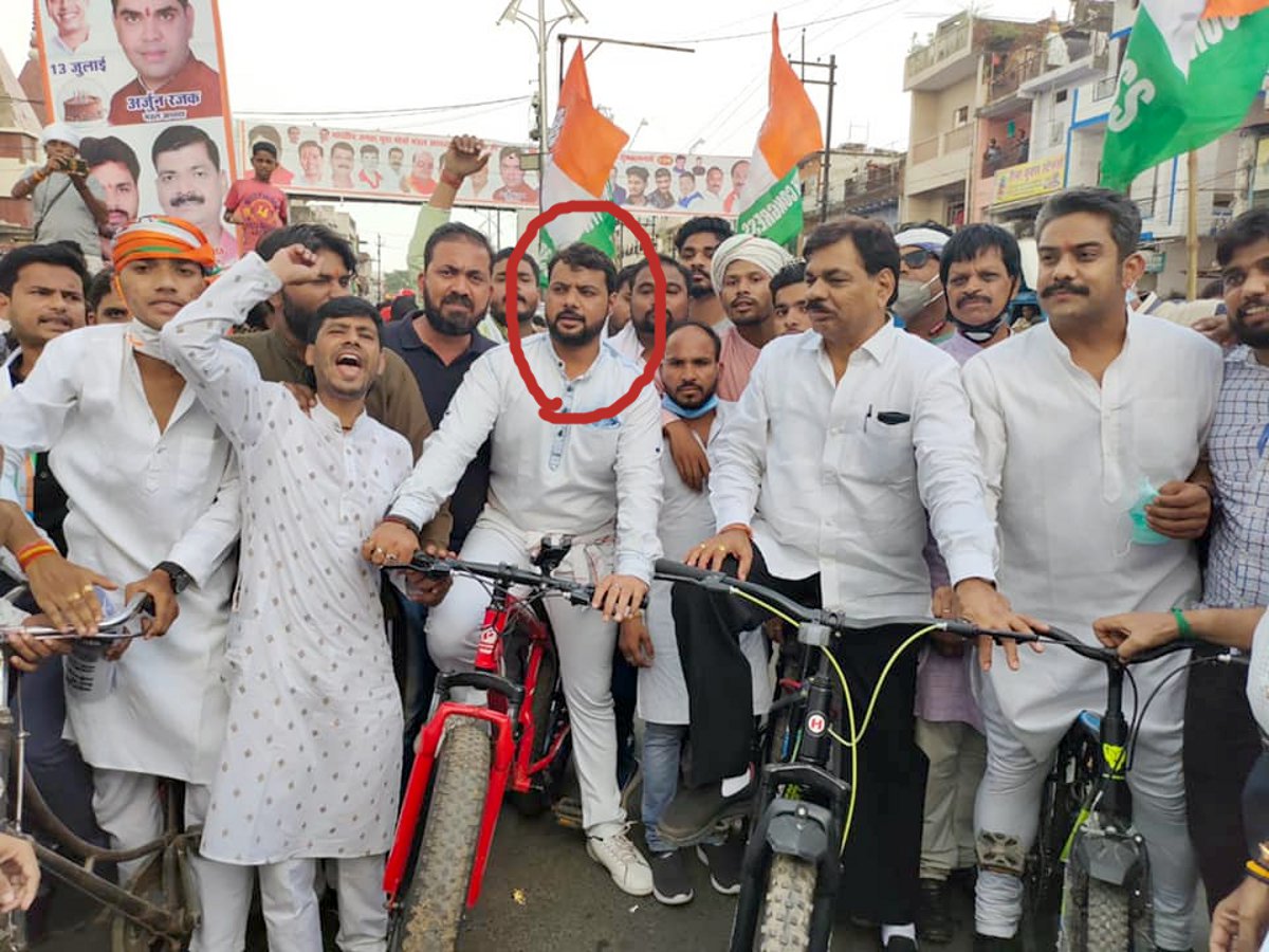 फरार कांग्रेस नेता जतिन राज और मनोज पर इनाम घोषित, फर्जी कागज बनाकर बेचीं हैं
जमीनें