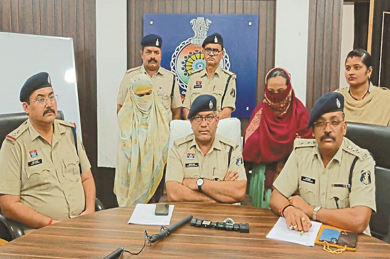 दो बांग्लादेशी महिला गिरफ्तार (फोटो सोर्स- पत्रिका)