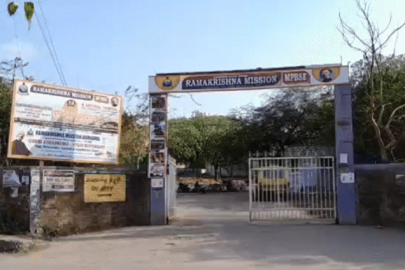 10 accused gang members who duped Ramakrishna Mission ashram of 2.53 crores online have been arrested in gwalior mp news