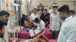 शोकसभा में हादसा; टेंट के ऊपर गिरा बिजली का तार, करंट से दो लोगों की मौत, मची
चीख-पुकार - image