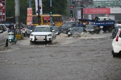 CG Monsoon 2025: 10 जिलों में तेज बारिश का ऑरेंज अलर्ट जारी! गरज-चमक के साथ
बरसेंगे बादल, पढ़े मौसम रिपोर्ट - image