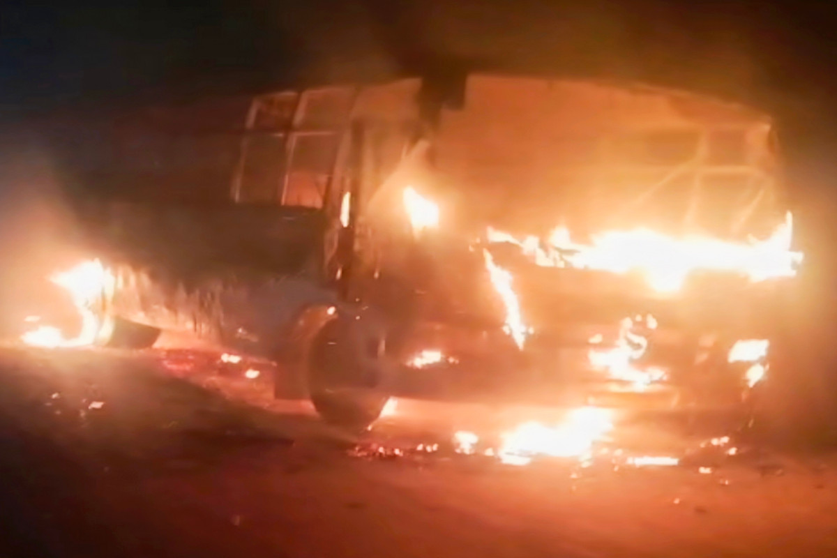 Rajasthan: चलती बस में अचानक लगी भीषण आग, मच गई अफरा-तफरी, जान बचाकर भागने लगे
बाराती